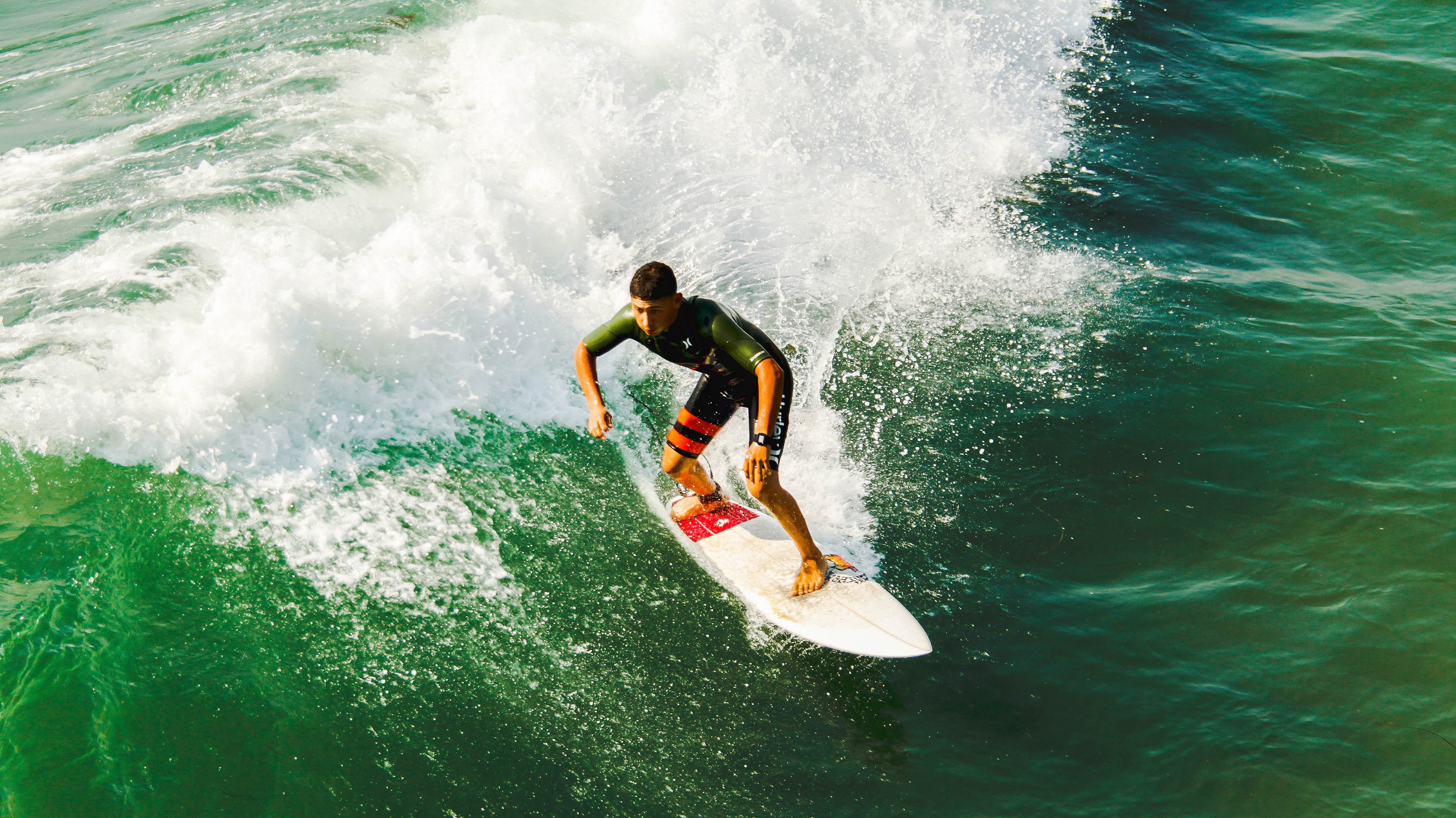 英格兰替补奇兵绝杀，全场沸腾，英格兰3名替补全部罚丢点球